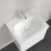 Lavoar suspendat Villeroy&Boch Skyla 55 cm, CeramicPlus, alb alpin